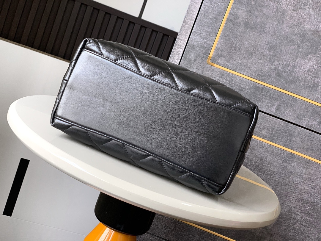 Ch**el 25p Hobo Bag