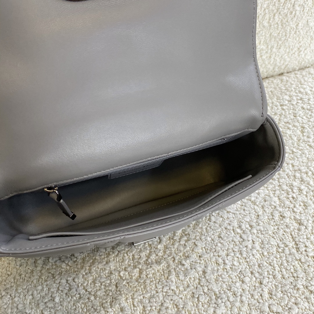 Small D10r Caro Bag