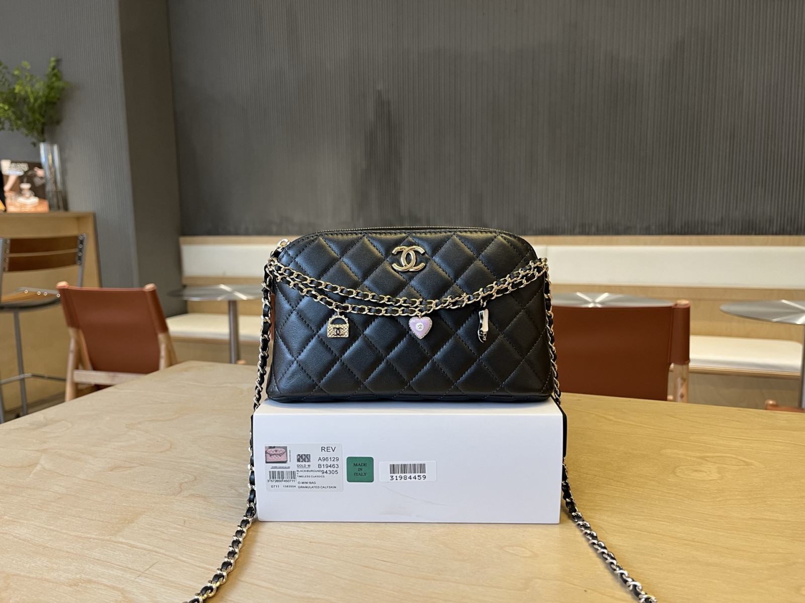 Ch**el Bag 19cm