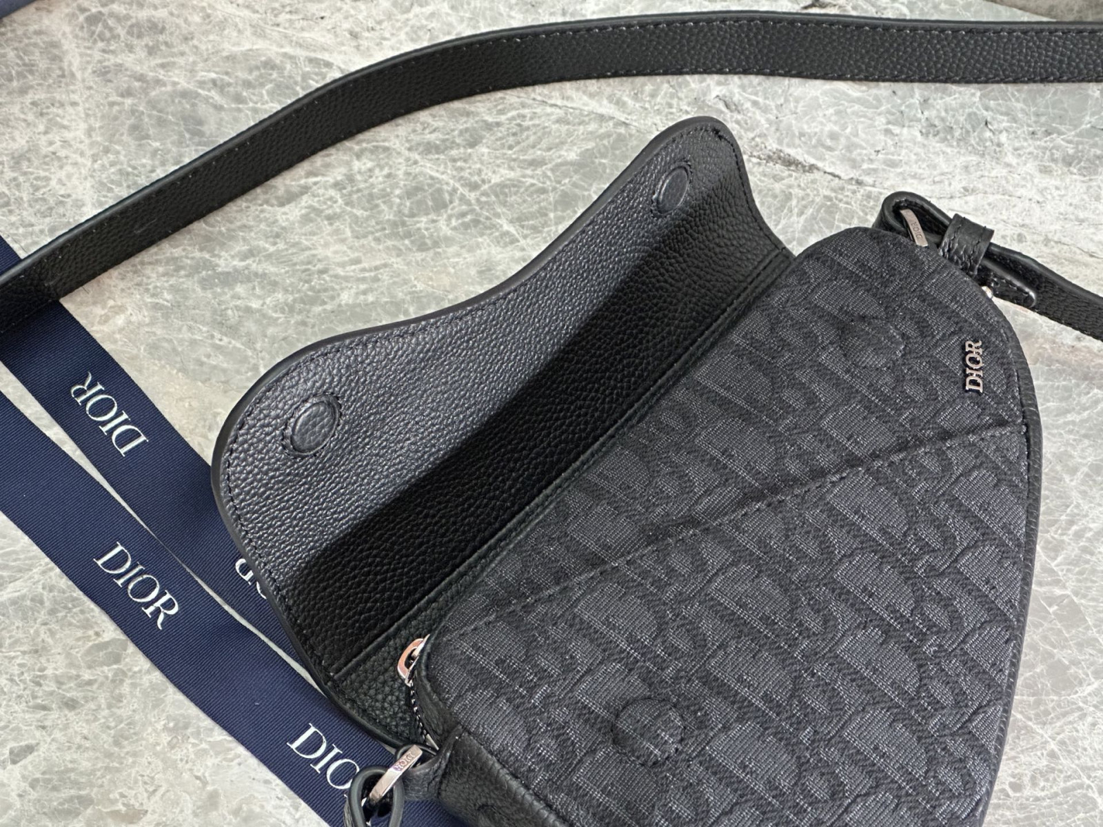 D10r Saddle Bag