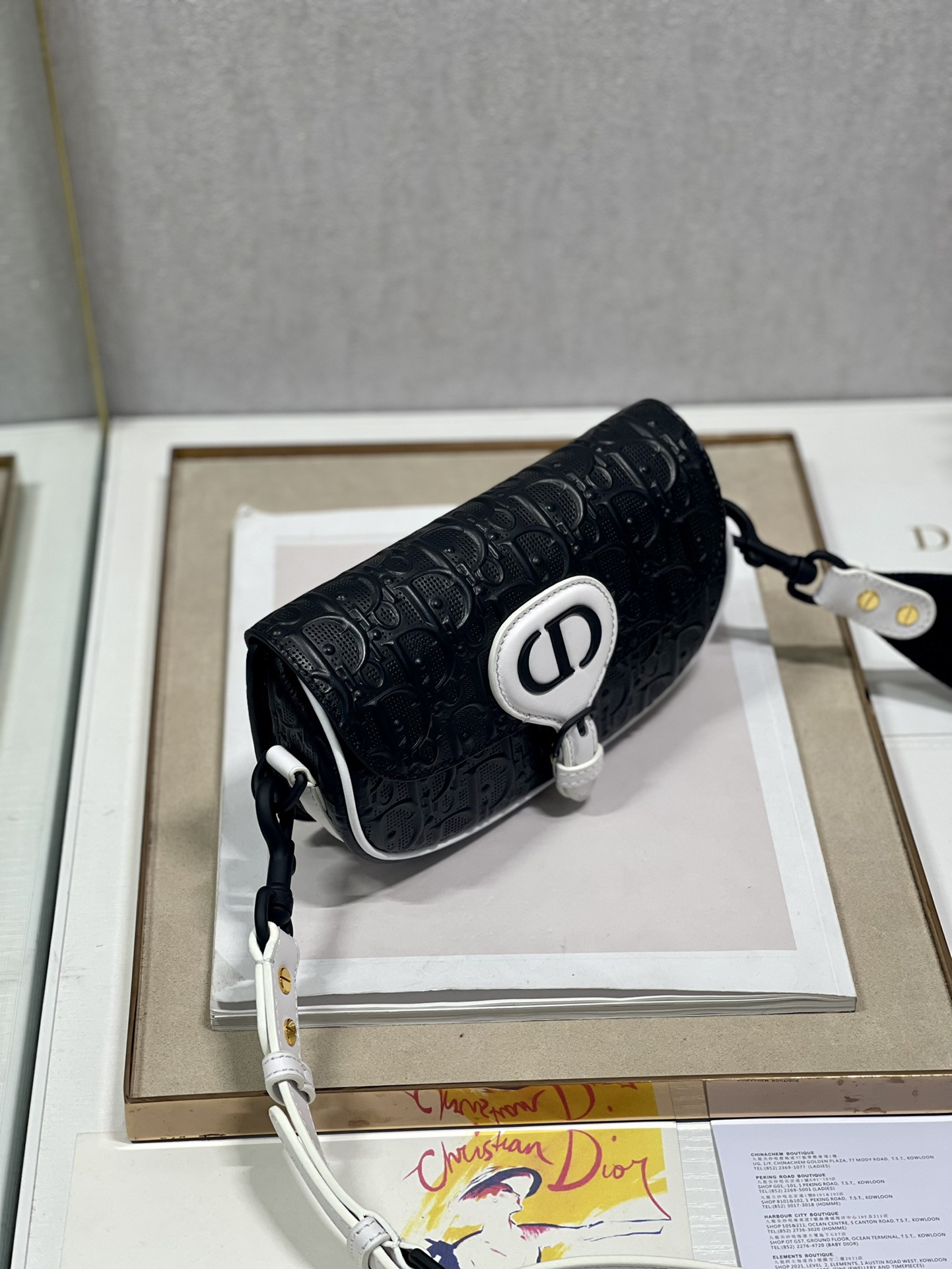 D10r Bobby East-west Bag