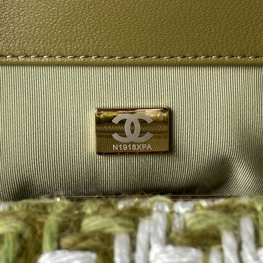Chanle 19 Handbag