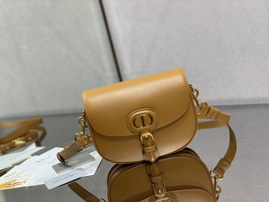 Medium D10r Bobby Bag
