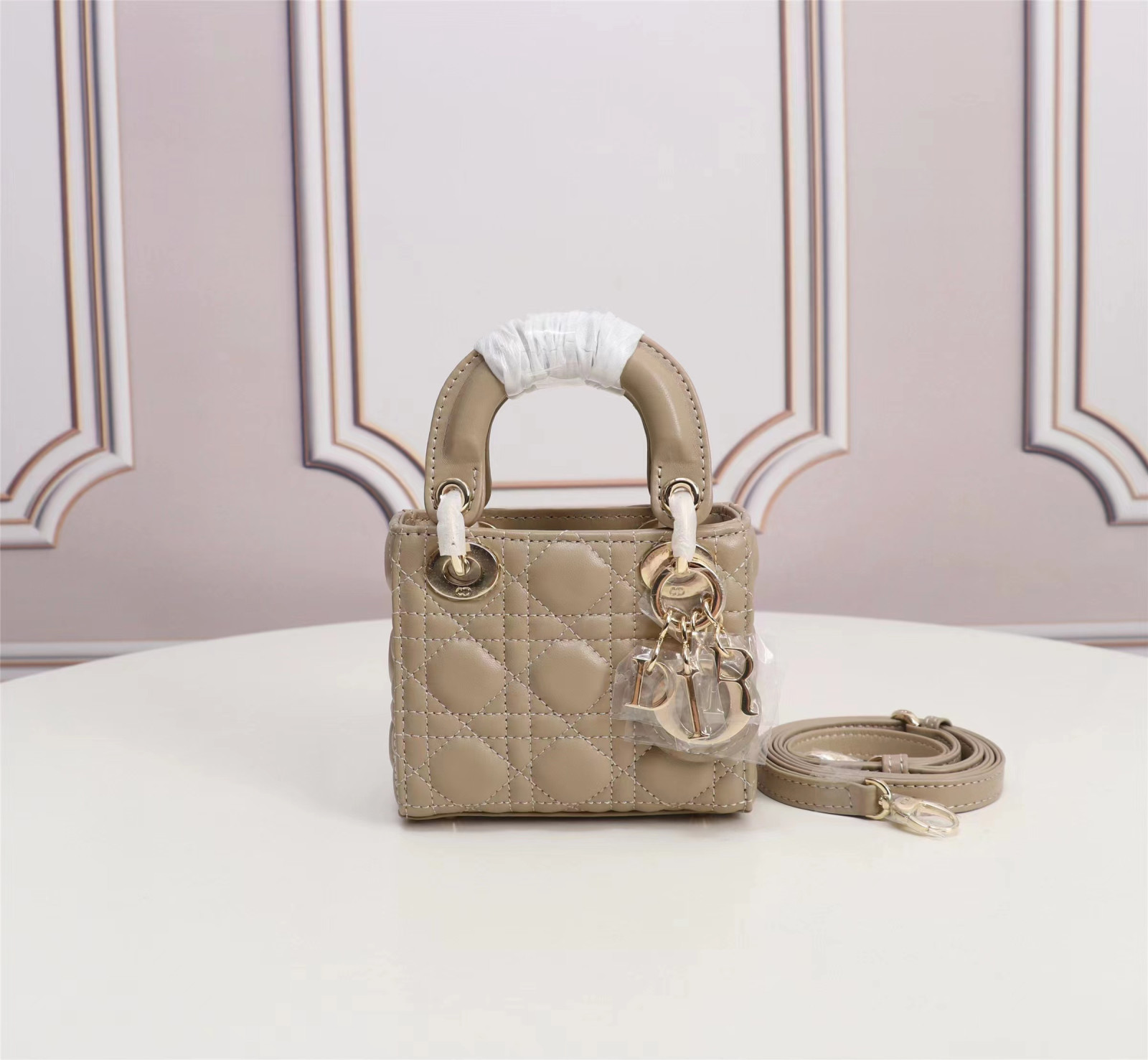 Lady D10r Micro Bag