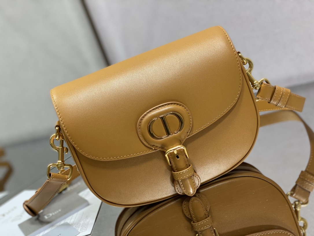 Medium D10r Bobby Bag