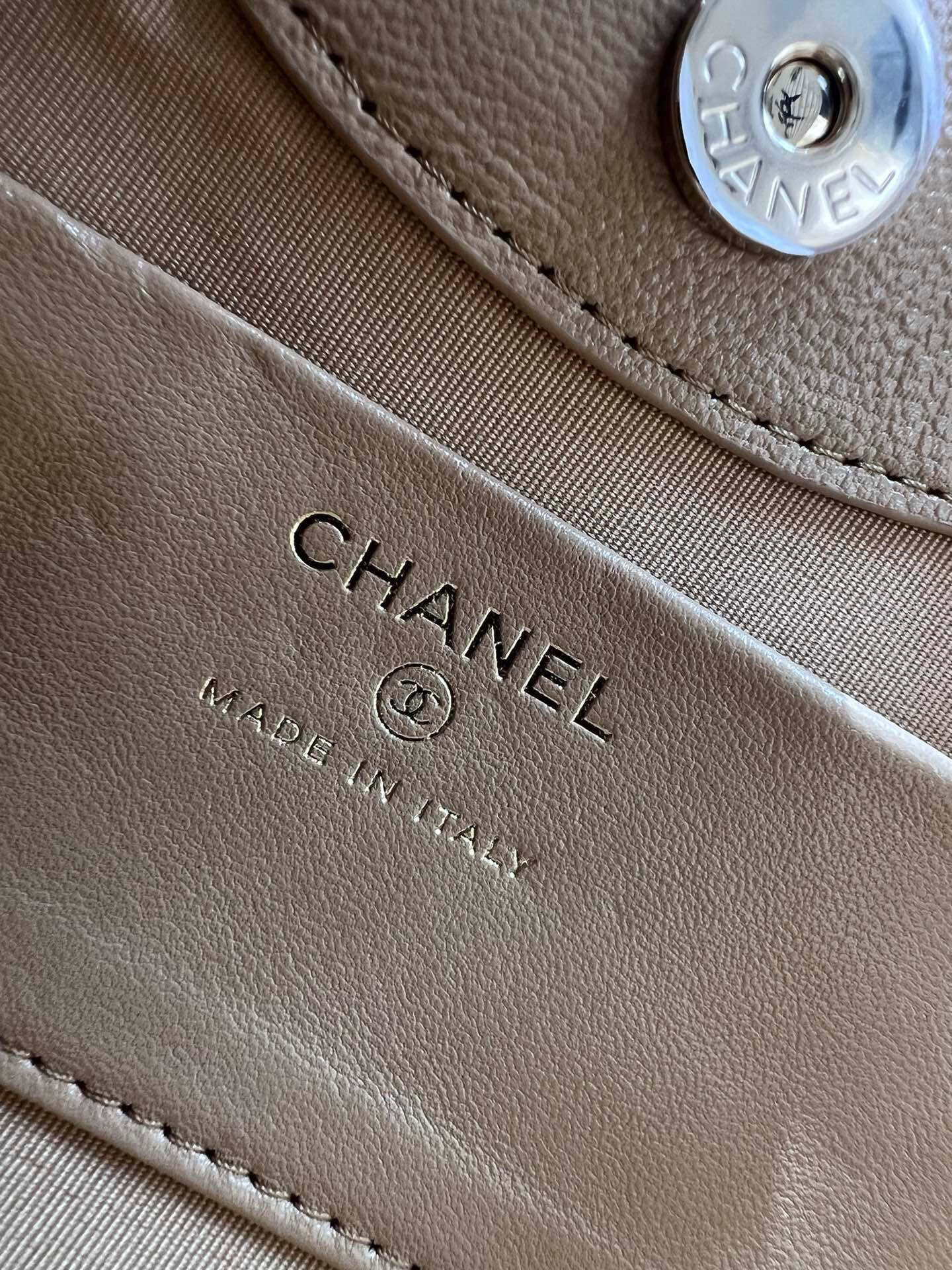 Ch**el 24s 31 Bag