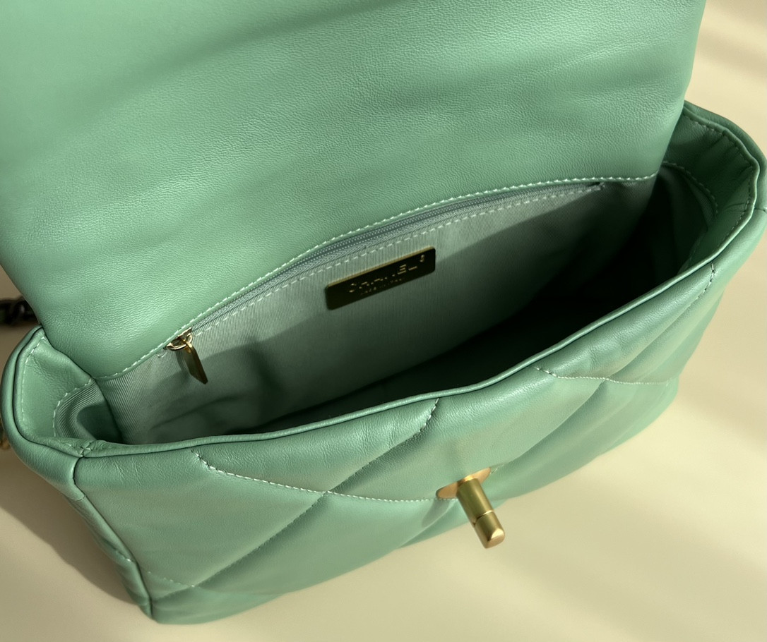 Chanle 19 Handbag