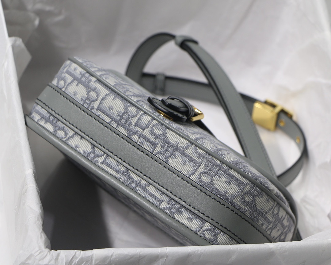 Medium D10r Bobby Bag