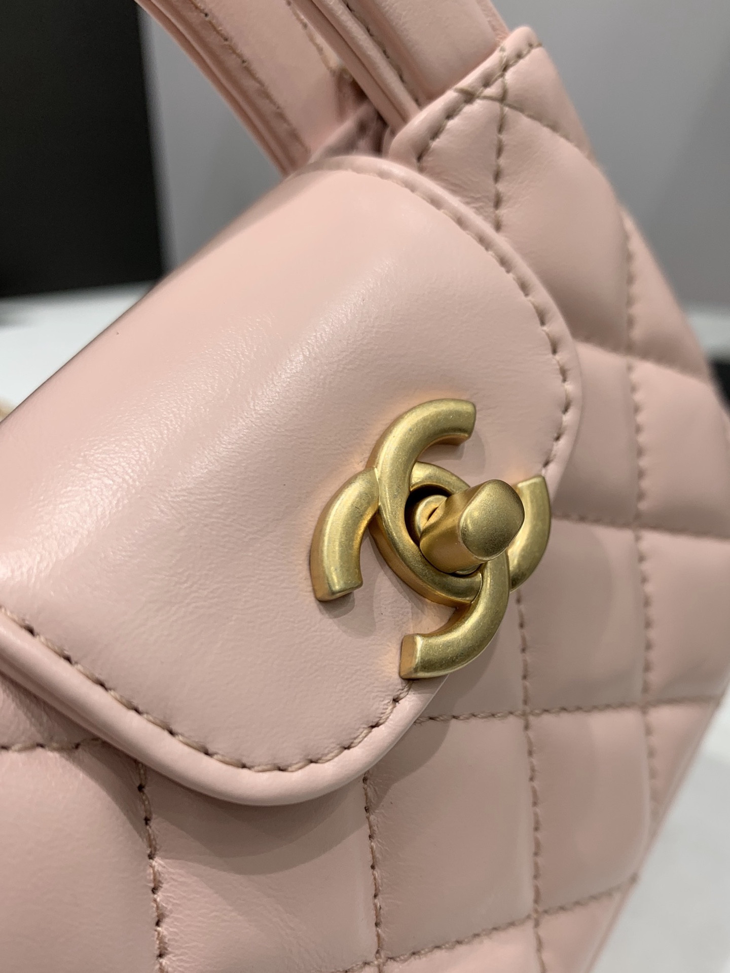 Ch**el Ohanel 23k Kelly Bag