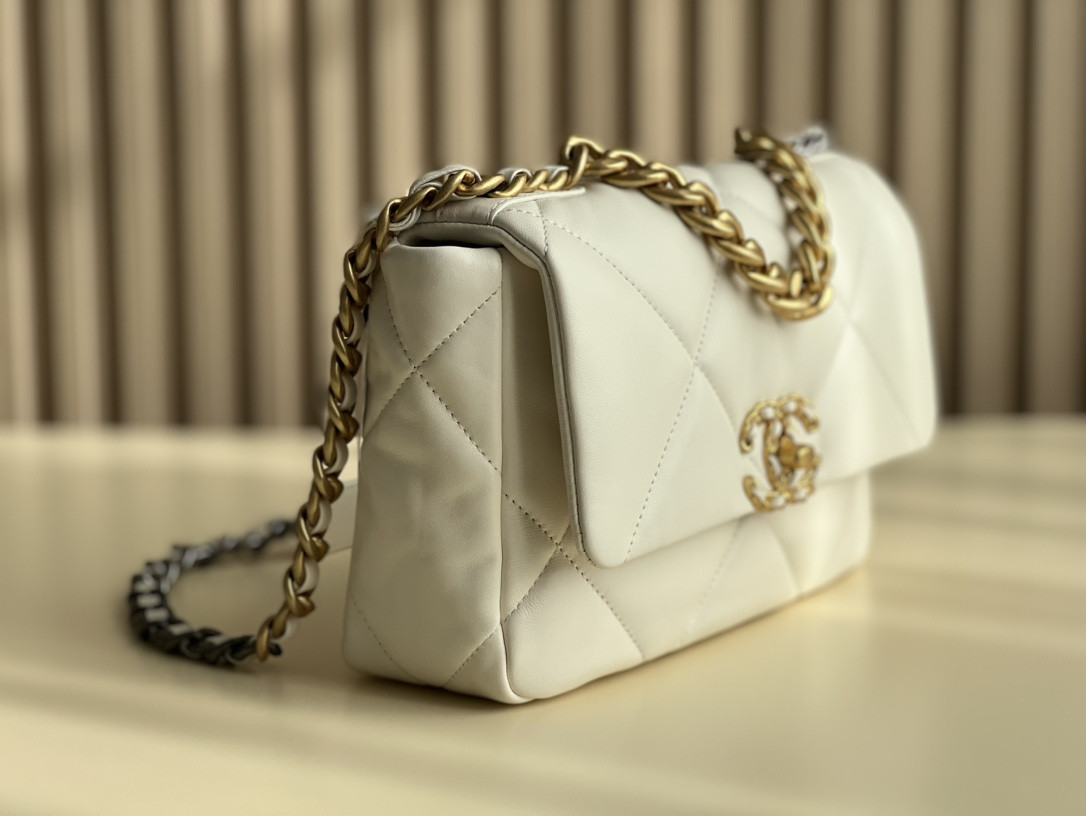 Chanle 19 Handbag