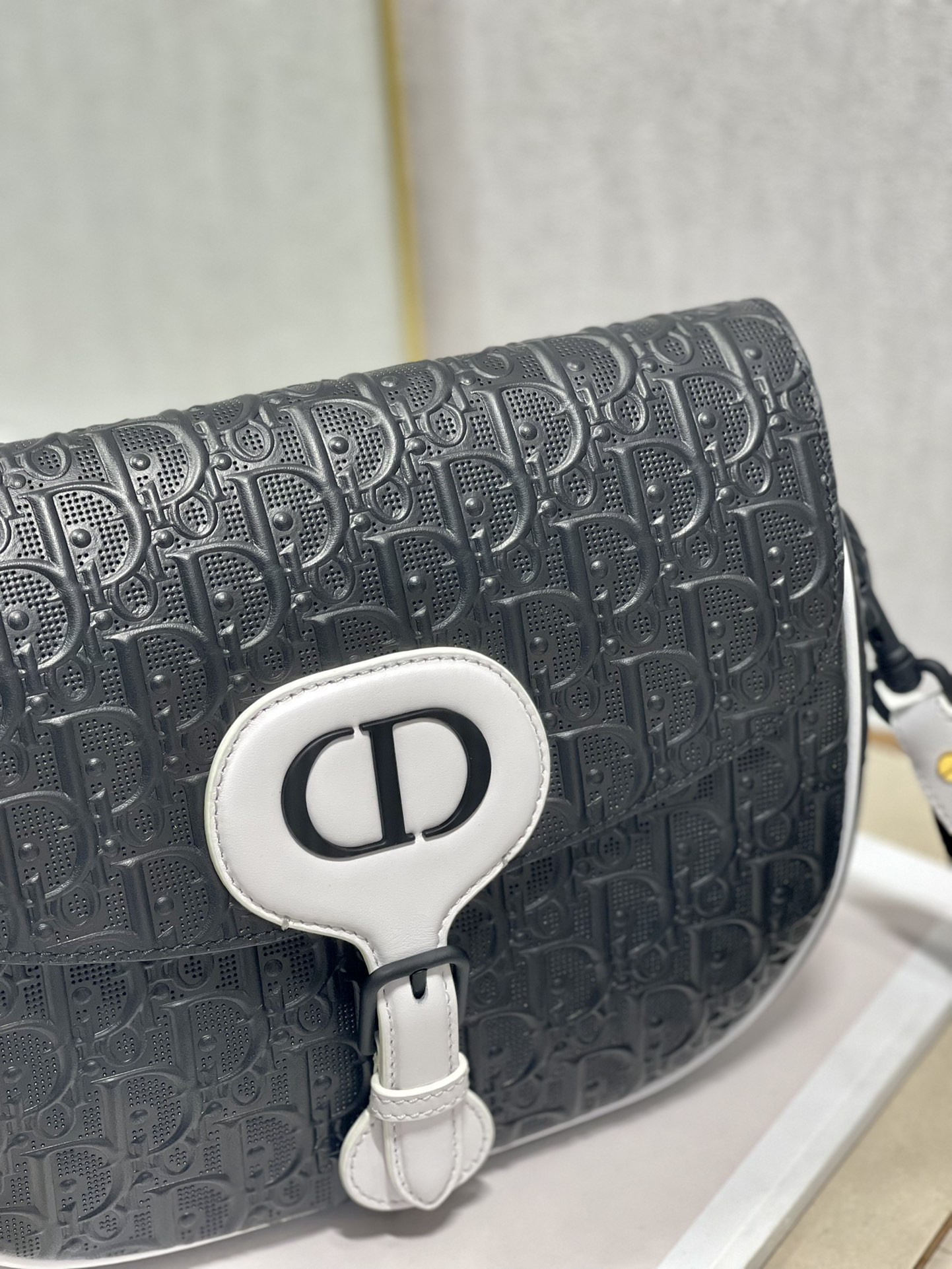 Large D10r Bobby Bag