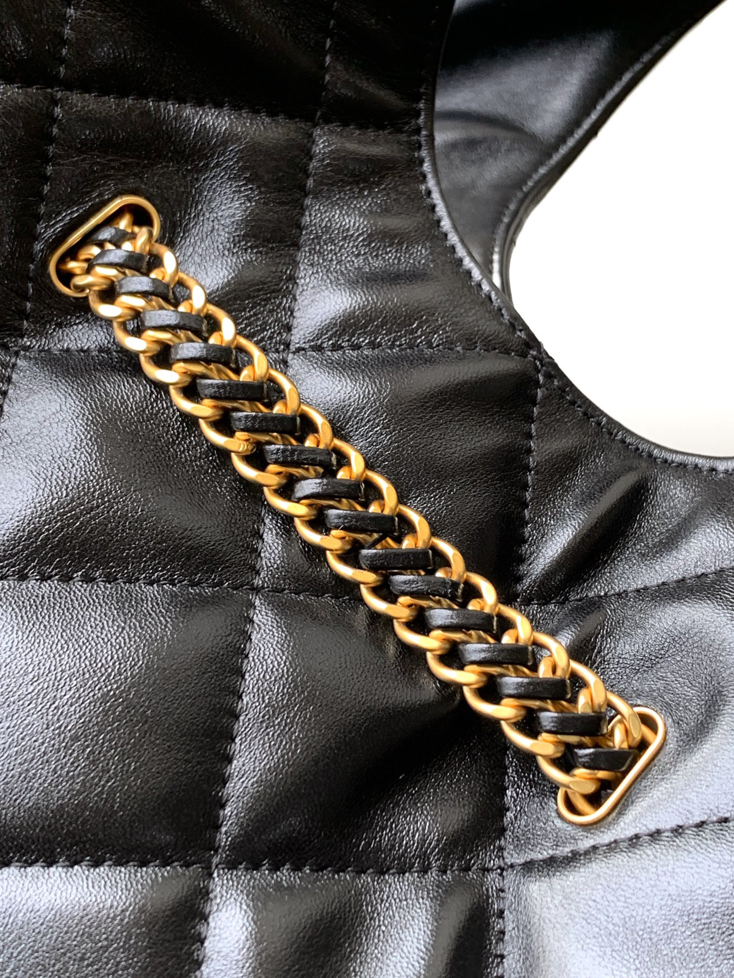 Ch**el 25p Hobo Bag