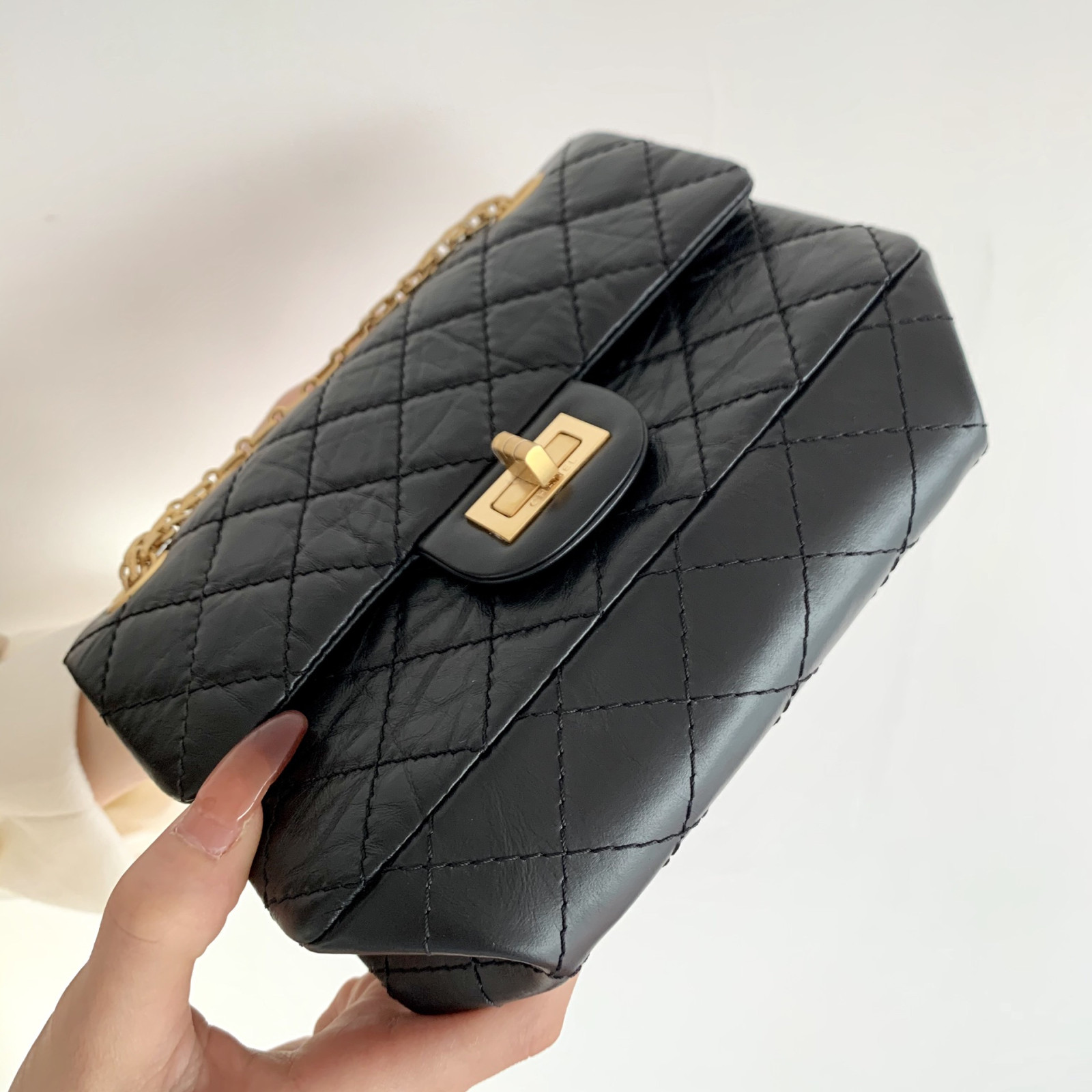 Chanle Reissue 2.55 Handbag