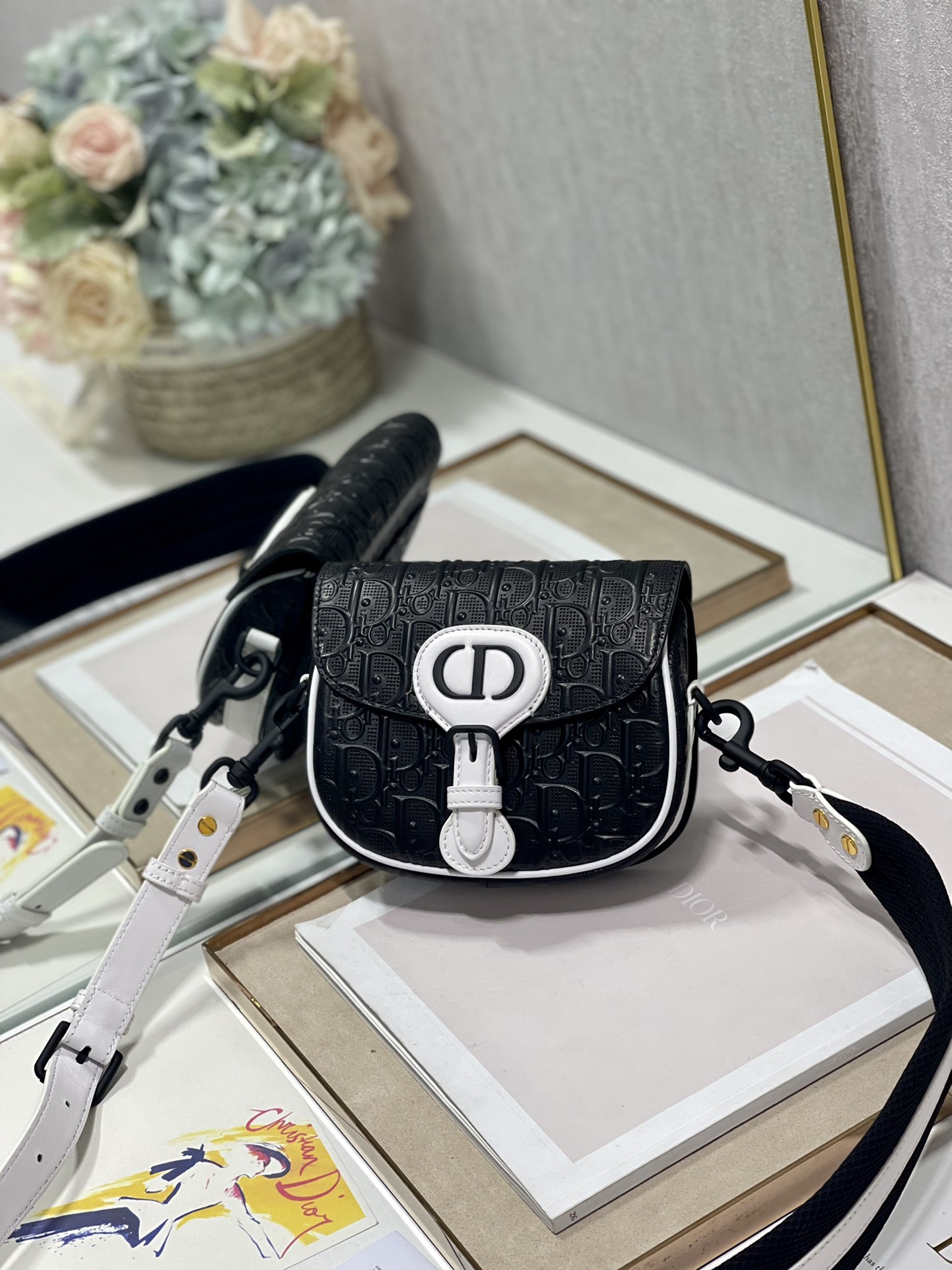 Small D10r Bobby Bag