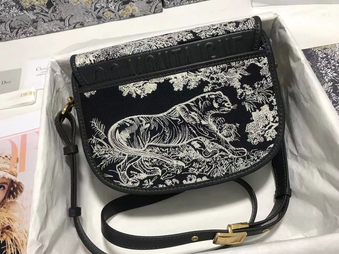 Medium D10r Bobby Bag