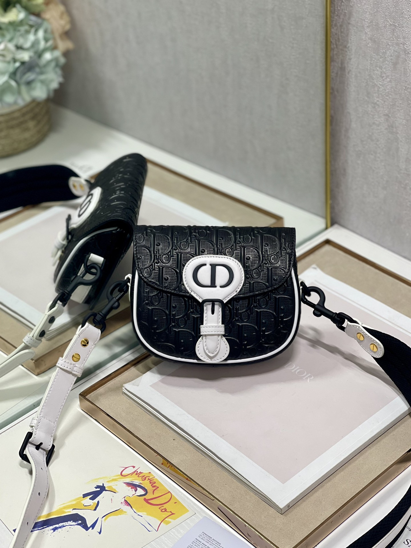 Small D10r Bobby Bag