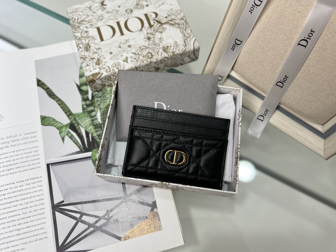 D10r Caro Five-slot Card Holder