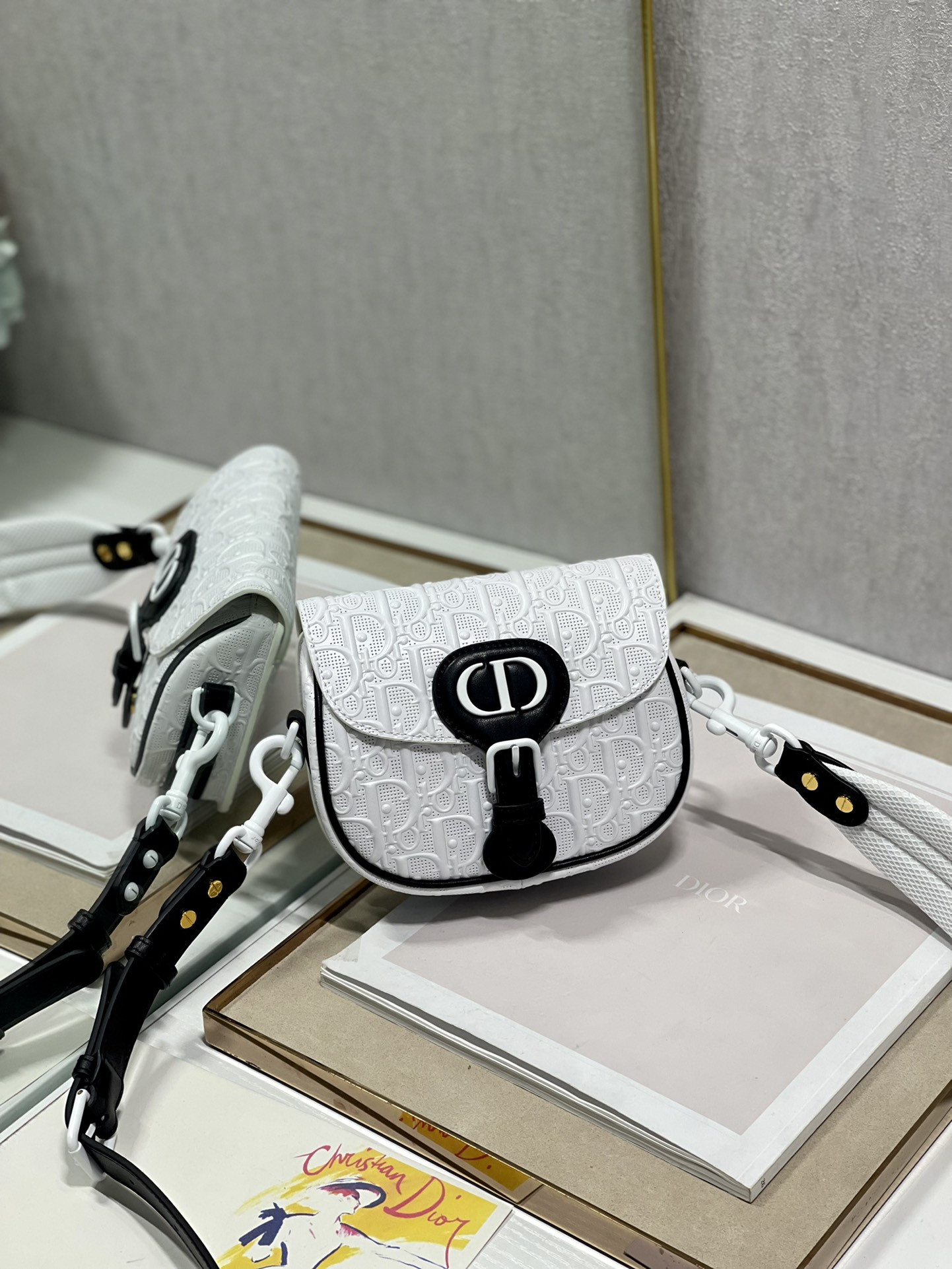 Small D10r Bobby Bag