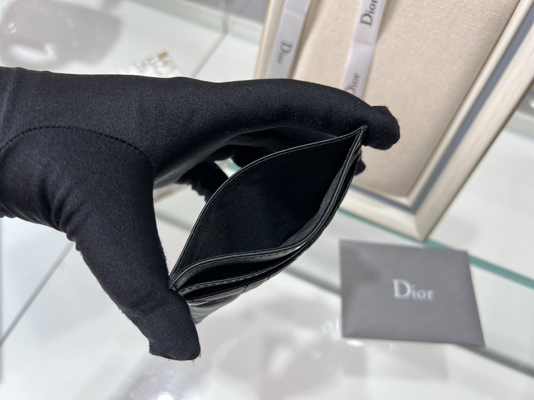 D10r Caro Five-slot Card Holder