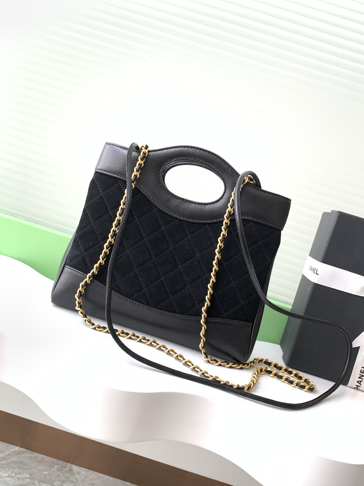 Ch**el 25p 31 Bag