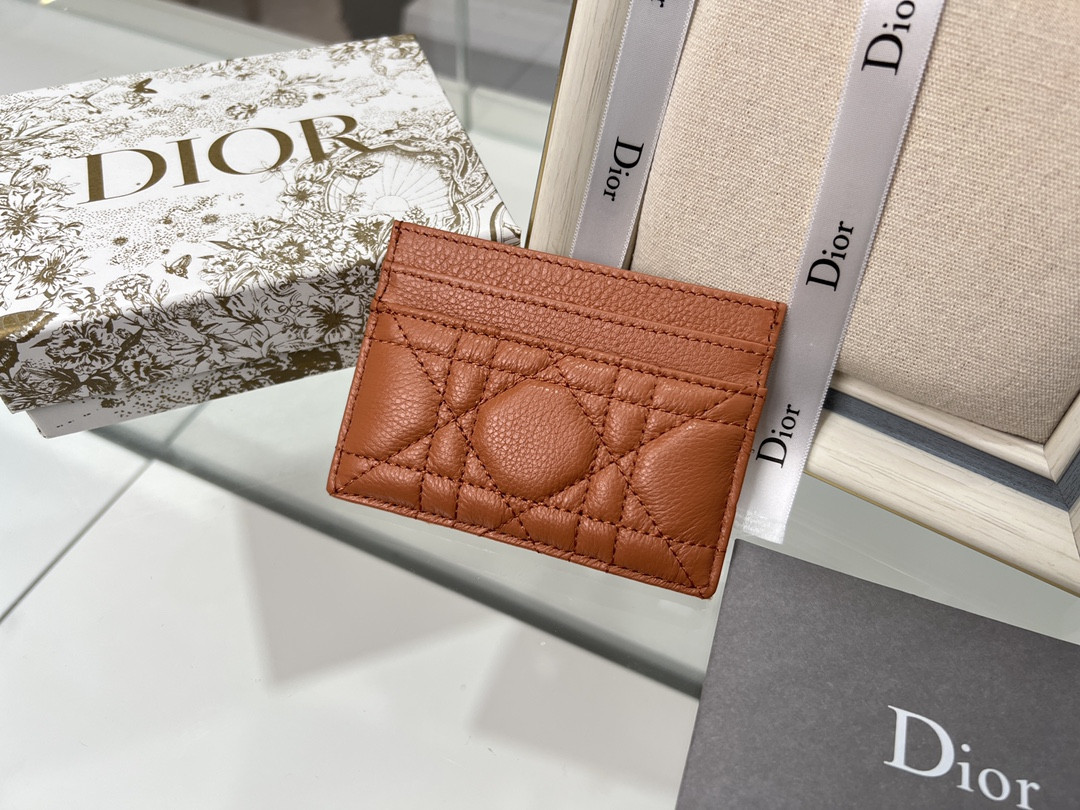 D10r Caro Five-slot Card Holder