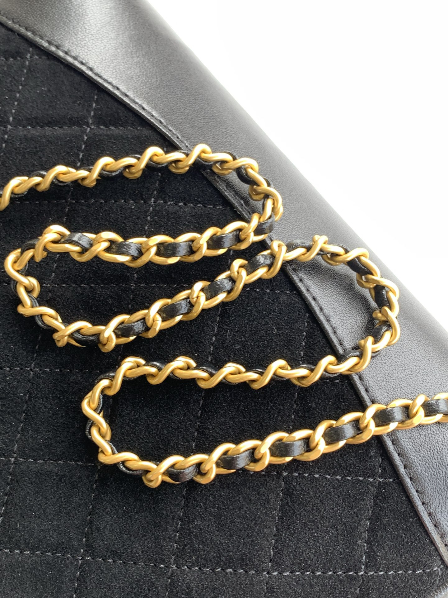 Ch**el 25p 31 Bag