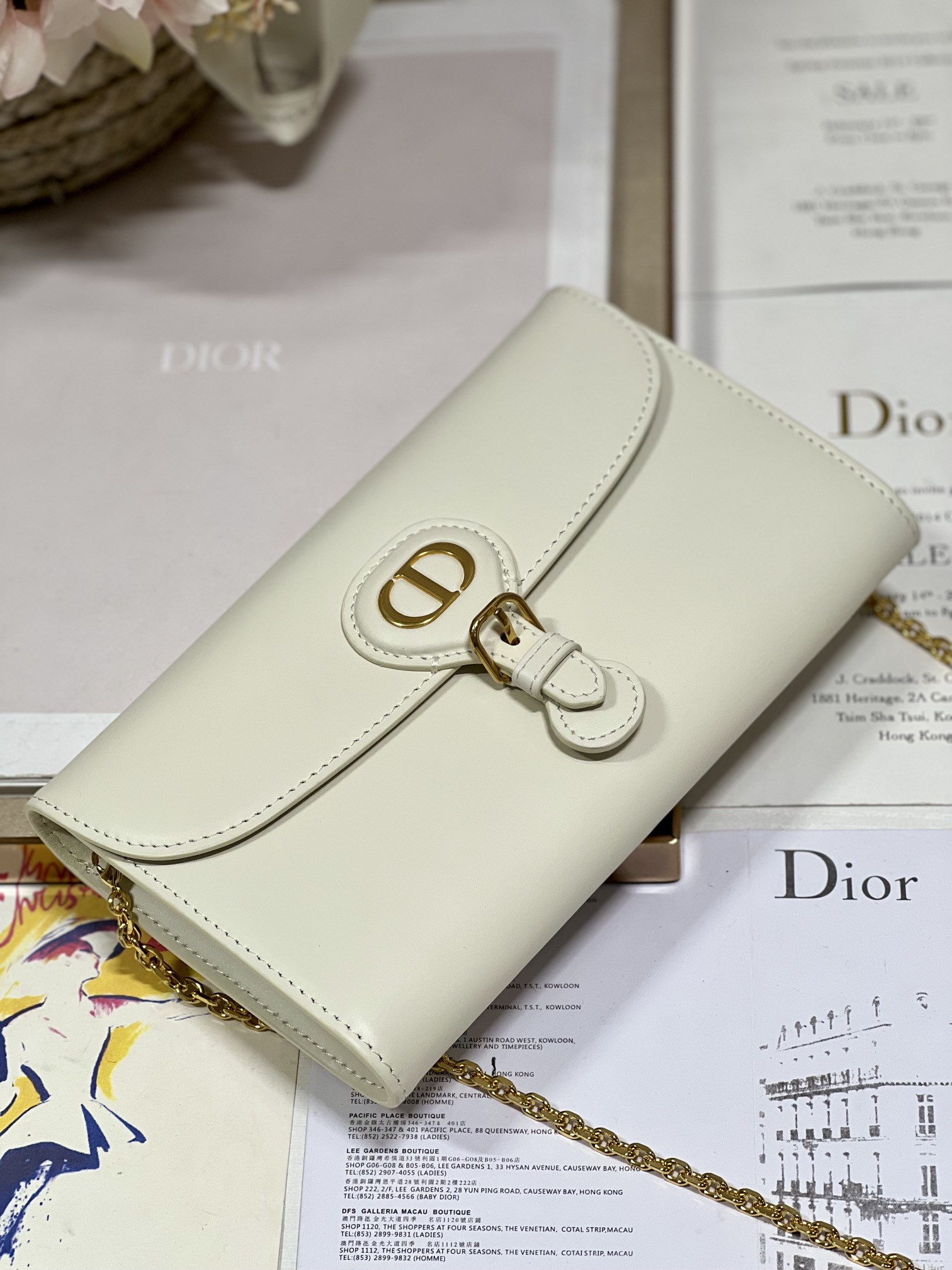 D10r Bobby East-west Pouch With Chain