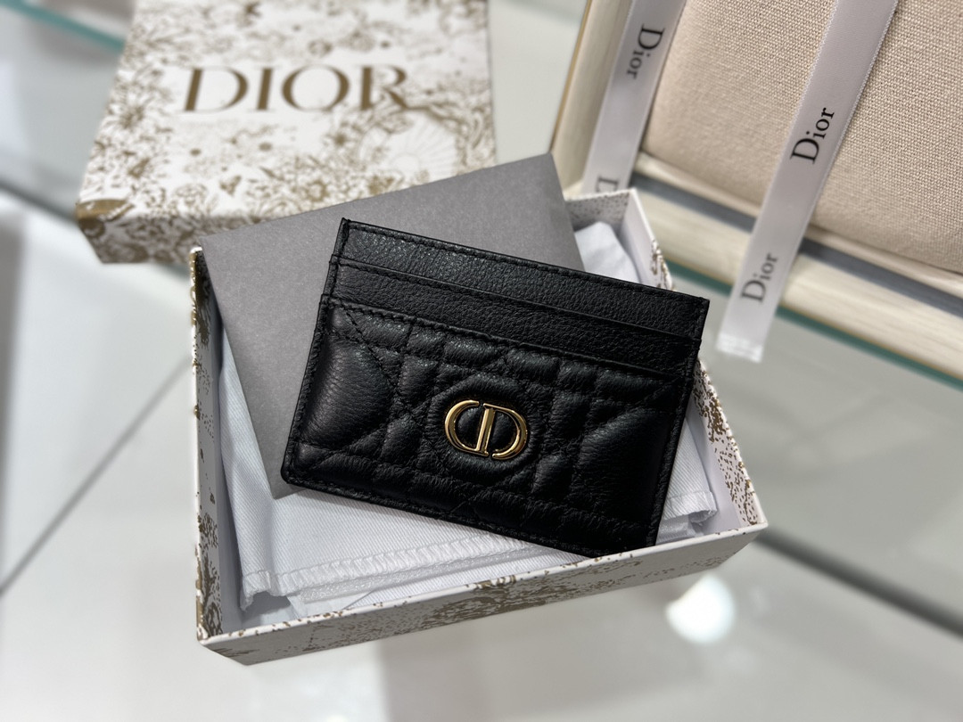 D10r Caro Five-slot Card Holder