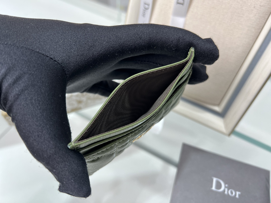 D10r Caro Five-slot Card Holder