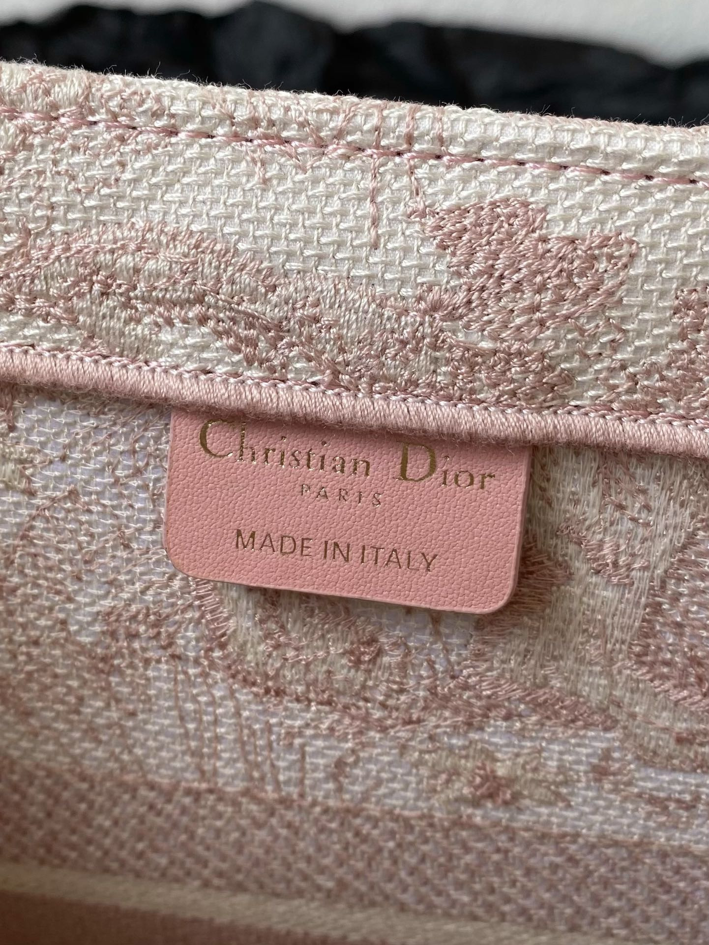 Medium D10r Book Tote
