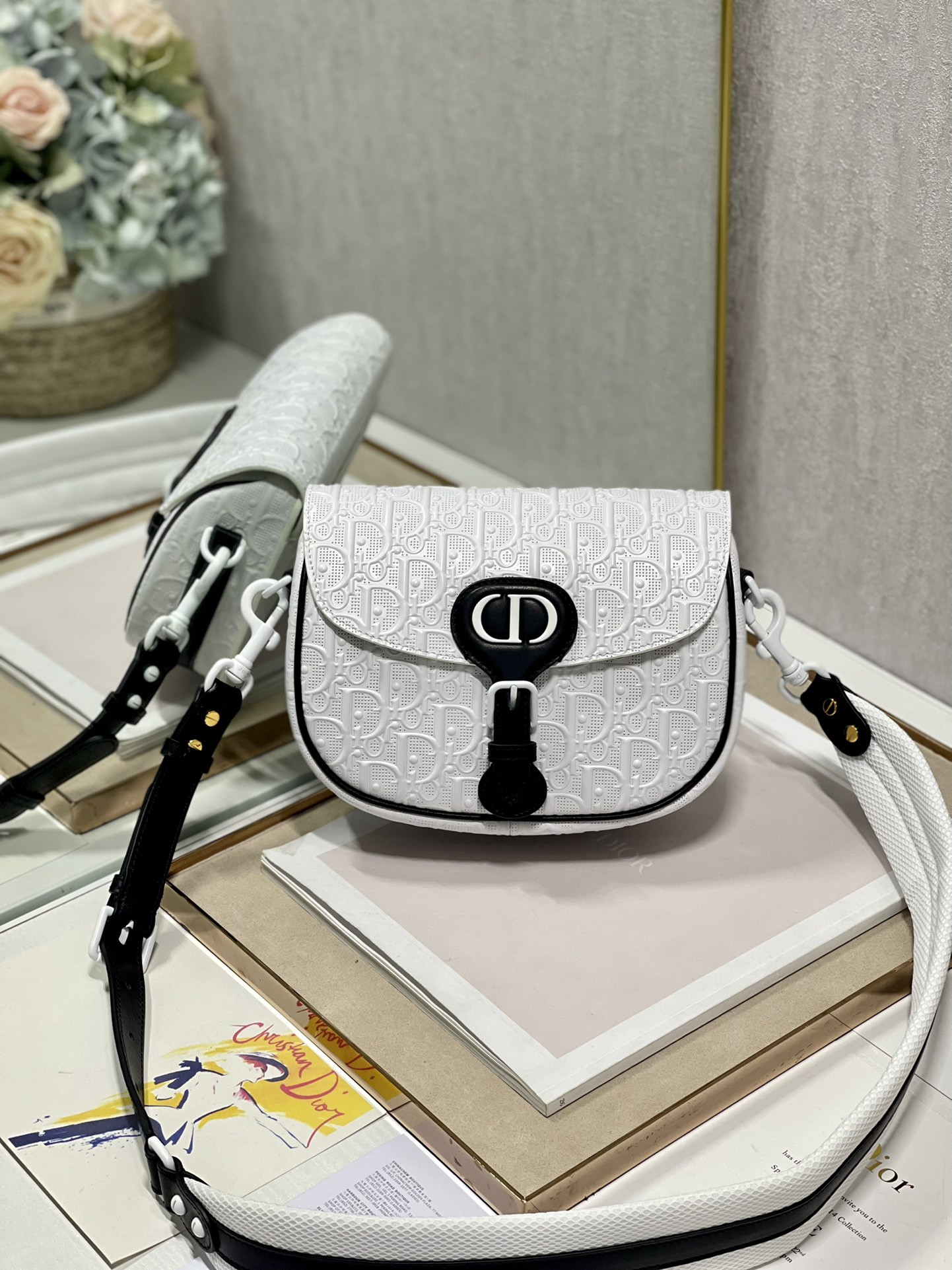 Medium D10r Bobby Bag