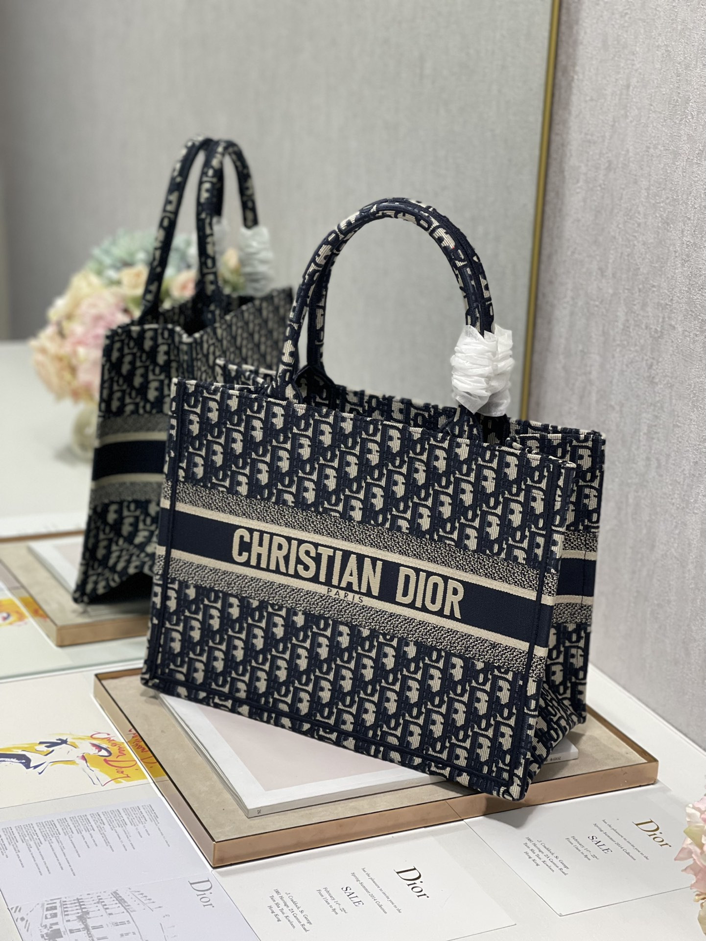 Medium D10r Book Tote