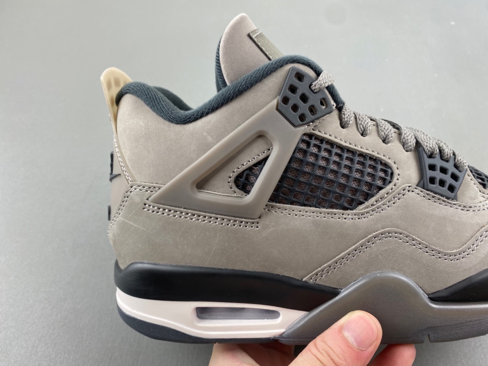 Air Jordan 4 