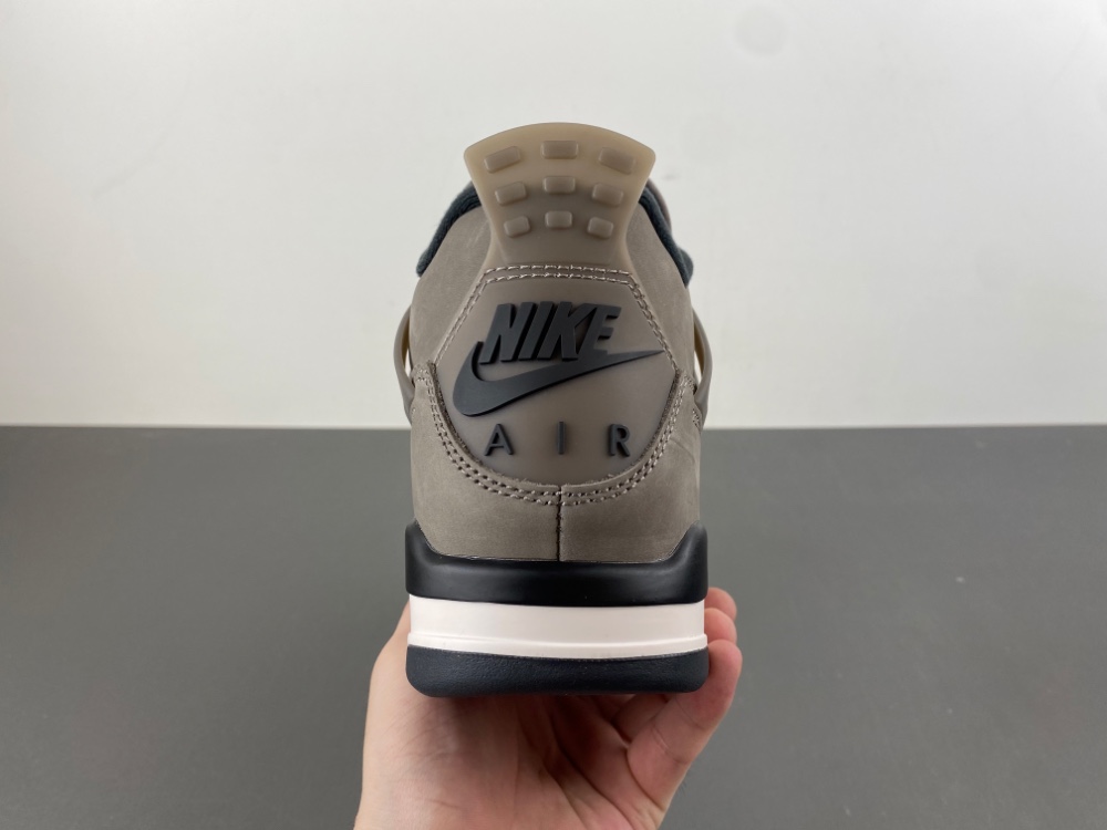 Air Jordan 4 