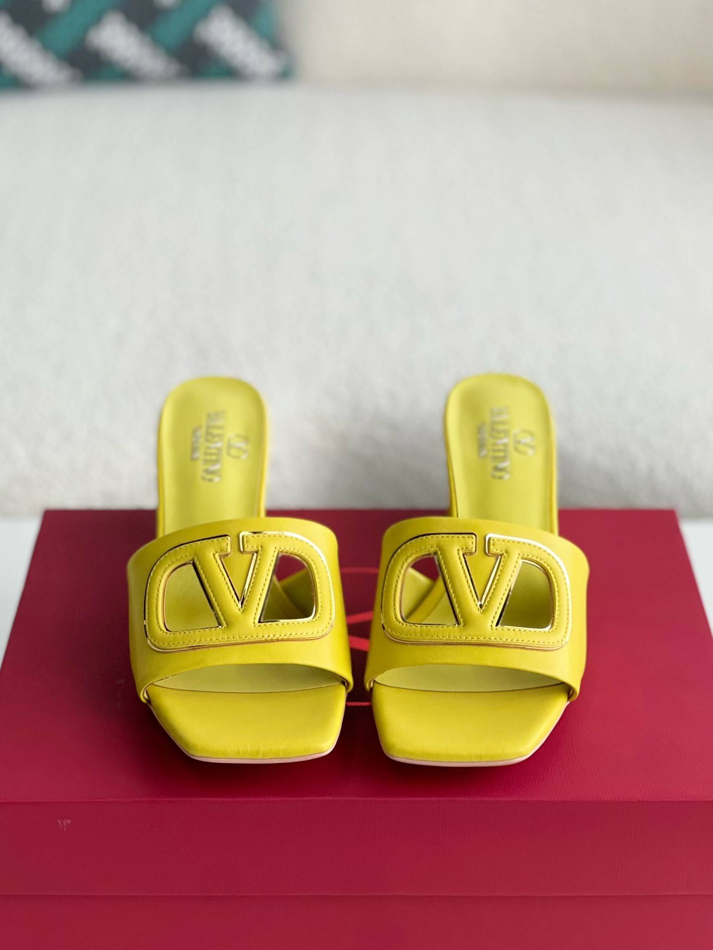 Va1e*ntin0 Summer high-heeled sandals