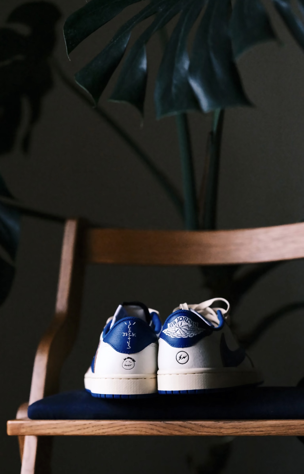 Travis Scott x Fragment x Air Jordan 1 Low OG "Sail Military Blue"